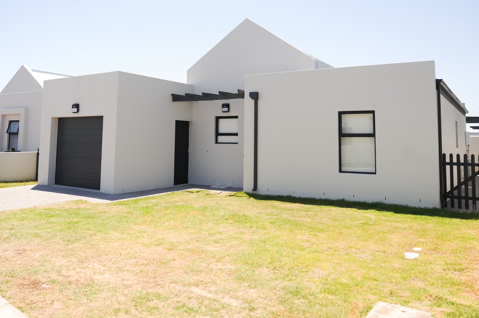 To Let 3 Bedroom Property for Rent in Mykonos Western Cape